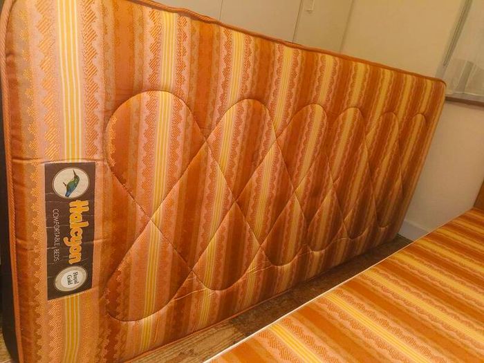 Single bed and Mattress
