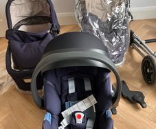 Mamas & Papas travel system