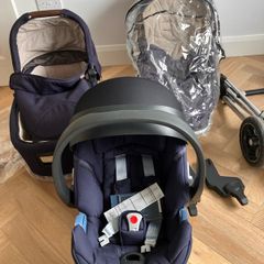 Mamas & Papas travel system