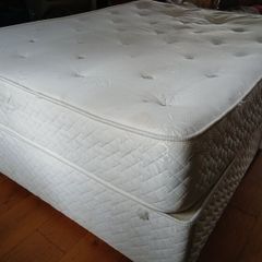 King size divan bed base and mattress