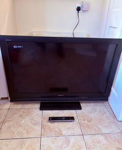 Sony Bravia 40 inch television