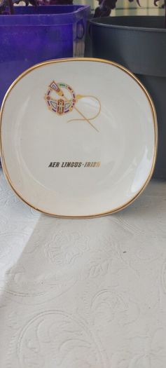 Aer lingus ,arklow ashtray change tray ,hard to come by ,collectors item, arklow ,condition good, sold as seen.