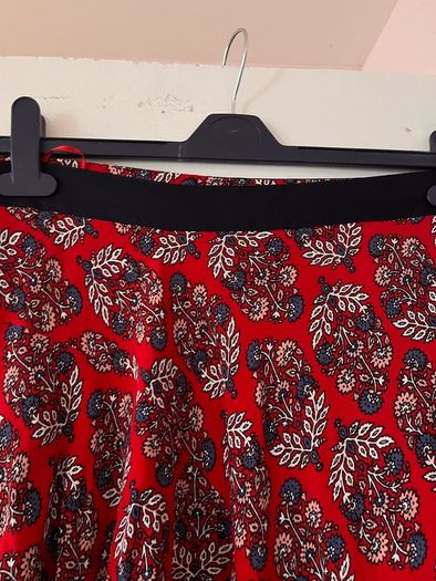 Midi skirt
