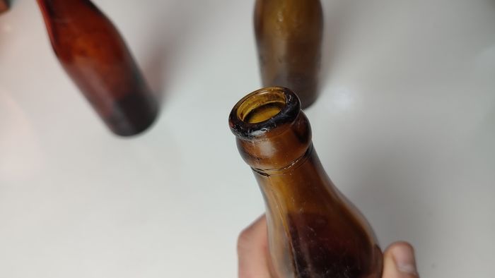 257 - Set of 3 Vintage Brown Glass Scanlan Cades Jennings Collectible Decorative Mineral Water Beer Bottles
