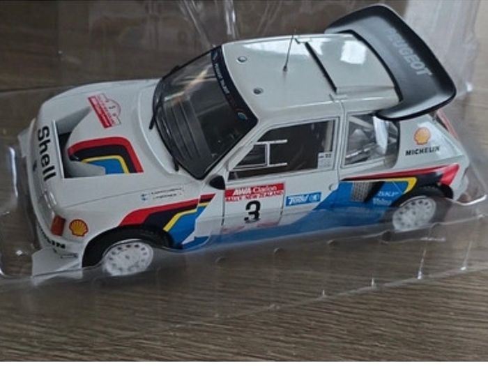 Ixo Peugeot 205t 16 1/18