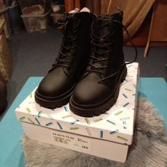 UK size 3 black kids boots
