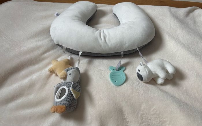 Nuby tummy time baby pillow