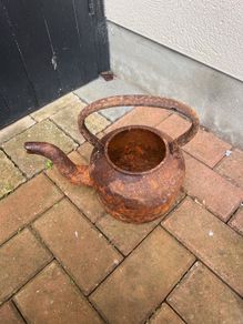 cast iron kettle
