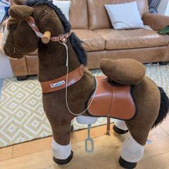 Ride on toy horse