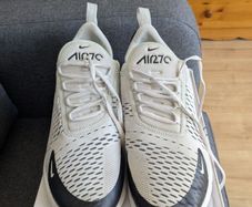 Nike Air Max 270 Size 9