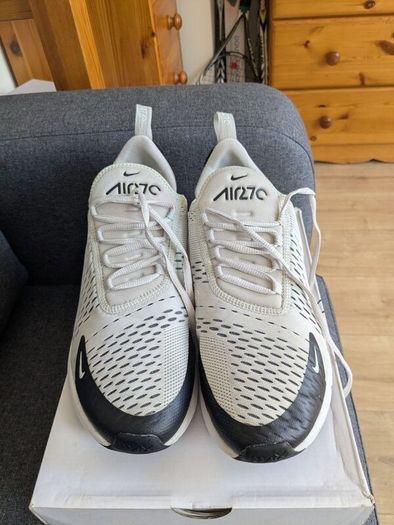 Nike Air Max 270 Size 9