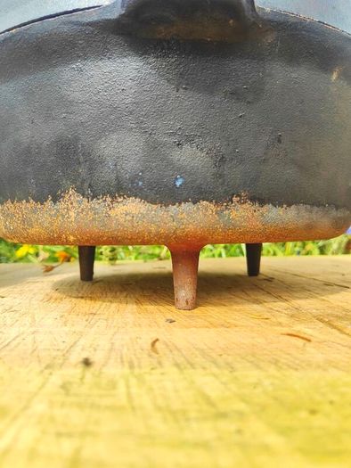 Dutch oven camping