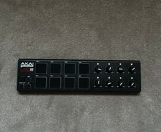 AKAI Professional LPD8