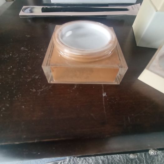 Katie Daly makeup powder