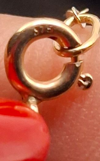 Vintage 9ct yellow gold locket necklace
