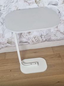 Bed table