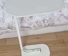Bed table