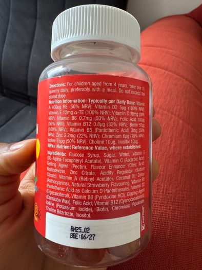 Kids multivitamin gummies