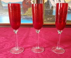 3 Piece Ruby Red Stemmed Swirl Champagne Flutes / Glasses