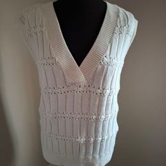 Gallery sweater top