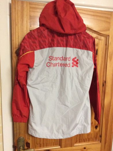 Liverpool FC. Official Warrior Windcheater. Xtra Large Boys / Mens Small.