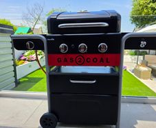 Charbroil Gas2Coal 330 BBQ