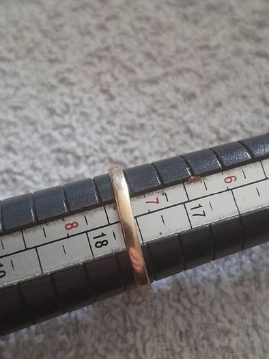 ladies 9ct gold ring