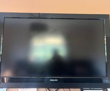 2x Philips tvs