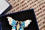 Brand New real pearl brooch