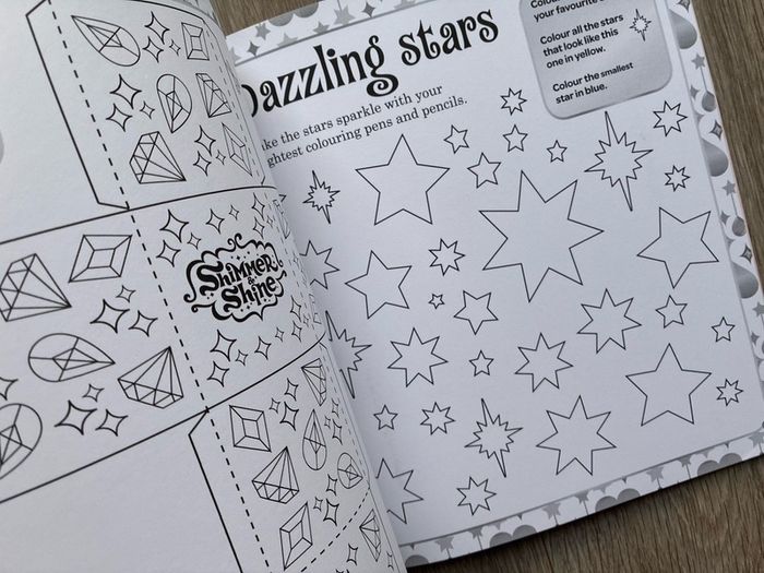 Shimmer & Shine Deluxe Colouring Book