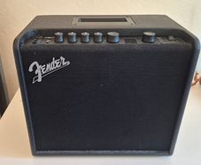 Fender Mustang LT25 Guitar Amp