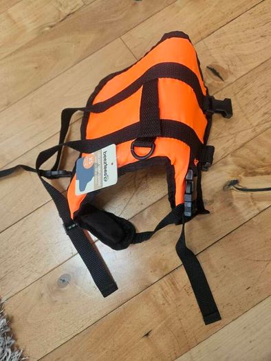 Brand new x small dogs life jacket