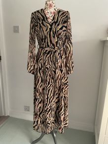 dress bnwt wrap dress  s/m animal print Lilli rose brand