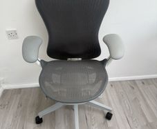 Herman Miller Mirra 2