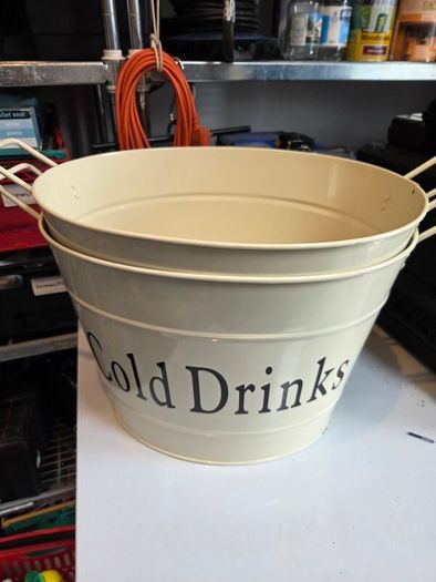 Drinks buckets