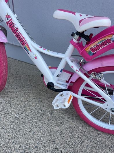 Girls 16" Unicorn Bike with stabilisers, by Dino Bikes