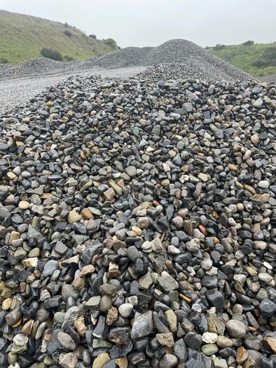 sand,stone,topsoil,pebble,gravel,stone