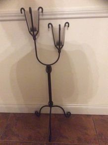 Black wrought iron T-Light stand
