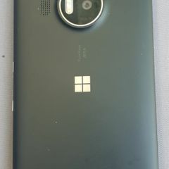 Microsoft Lumia 950XL Mobile Phone (Black).