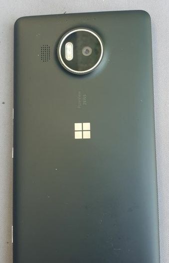 Microsoft Lumia 950XL Mobile Phone (Black).