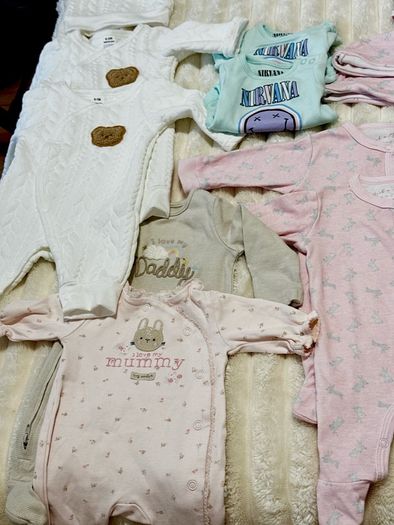 Clothes for twin girls, 0-3 months