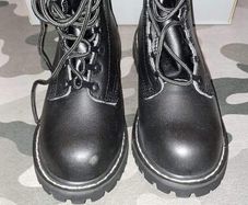Army combat boots, fur lined, size 39, brand new
