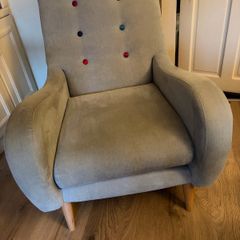 DFS Signature Button-Effect Armchair with Matching Stool