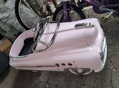 Vintage metal Pedal Car