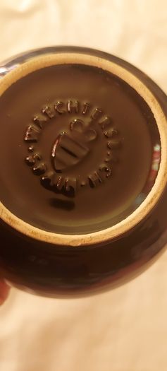 100 pipers De Luxe bowl unusual scotch whisky bowl ,buyer collects or pays postage, sold as seen ,hard to come by,