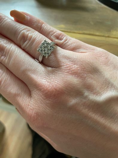 9ct white gold and Diamond Ring