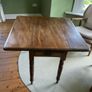 Dropleaf pine table Image 2
