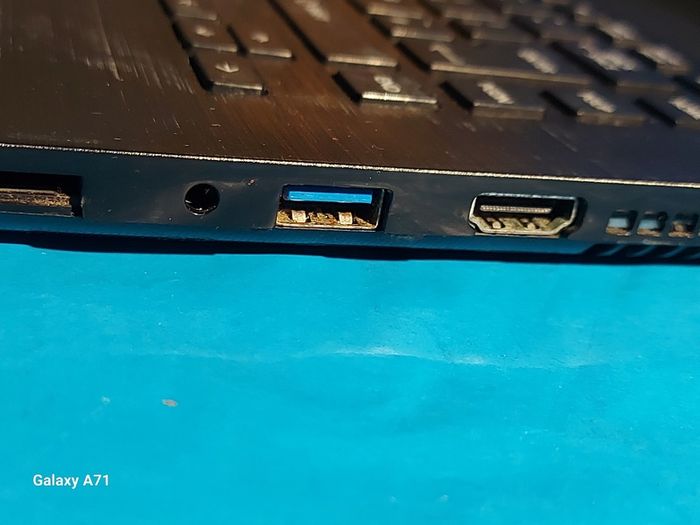 Toshiba Satellite C40-c-10Q, Intel Celeron CPU N3050, 1.6GHz, 2GB Ram, 32GB HDD, Windows 10, Microsoft Edge, Chrome and VLC