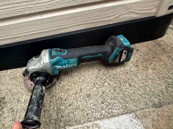 Makita DGA467Z 18V LXT Brushless Angle Grinder