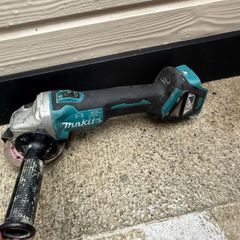 Makita DGA467Z 18V LXT Brushless Angle Grinder